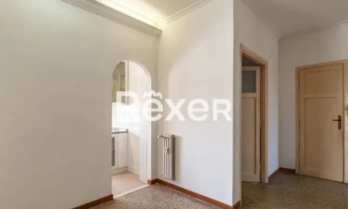 Rexer-ROMA-Zona-Villa-Lazzaroni-Ampio-bilocale-al-piano-quinto-Altro