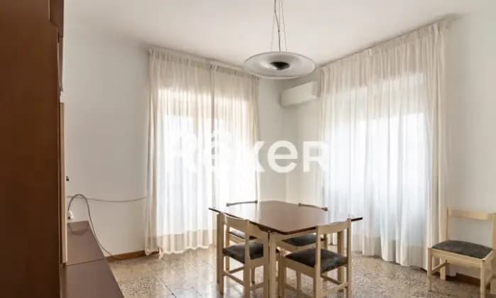 Rexer-ROMA-Zona-Villa-Lazzaroni-Ampio-bilocale-al-piano-quinto-Altro