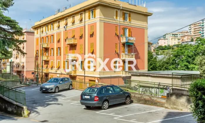 Rexer-Genova-Genova-via-Cordanieri-Appartamento-in-contesto-privato-con-posti-auto-condominiali-assegnati-Giardino