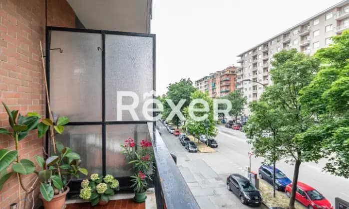 Rexer-Torino-Trilocale-in-ottimo-stato-interno-situato-al-secondo-piano-con-ascensore-Terrazzo