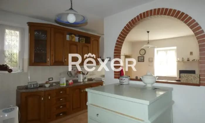 Rexer-VARESE-LIGURE-Varese-Ligure-Casa-patronale-con-ettari-di-terreni-Cucina
