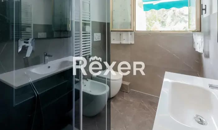 Rexer-Bologna-Appartamento-con-terrazzo-di-mq-Bagno