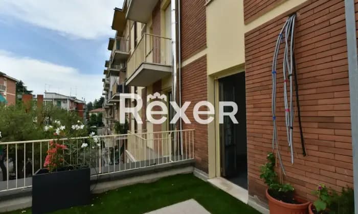 Rexer-Bologna-Appartamento-con-terrazzo-di-mq-Giardino