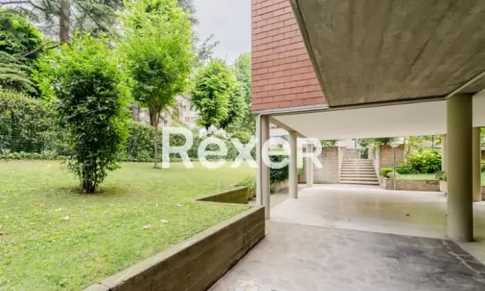 Rexer-Bologna-Appartamento-a-Bologna-con-terrazzo-di-mq-Giardino