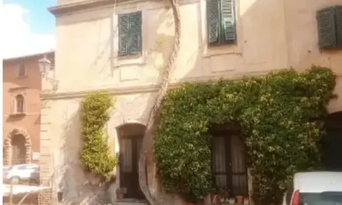 Rexer-Tuscania-Appartamento-su-due-piani-in-vendita-in-via-della-Libert-a-Tuscania-Terrazzo
