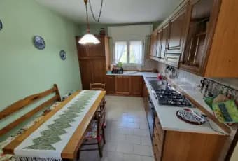 Rexer-Molazzana-Casa-in-toscana-nel-cuore-delle-apuane-Cucina