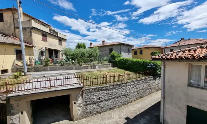 Rexer-Molazzana-Casa-in-toscana-nel-cuore-delle-apuane-Terrazzo