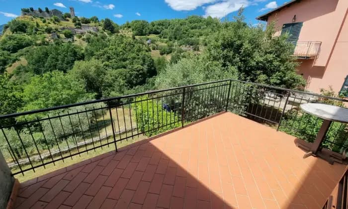 Rexer-Molazzana-Casa-in-toscana-nel-cuore-delle-apuane-Terrazzo