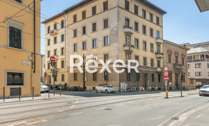 Rexer-FIRENZE-Centro-storico-Appartamento-di-quattro-vani-con-resede-esterna-tergale-Terrazzo