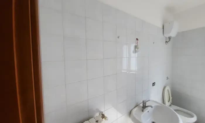 Rexer-Conversano-Appartamento-libero-da-mq-Bagno