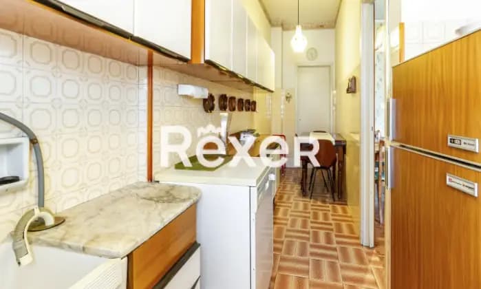 Rexer-TORINO-Zona-Nizza-Millefonti-Via-Genova-Appartamento-al-quarto-piano-Cucina
