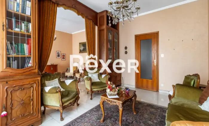 Rexer-TORINO-Zona-Nizza-Millefonti-Via-Genova-Appartamento-al-quarto-piano-Salone