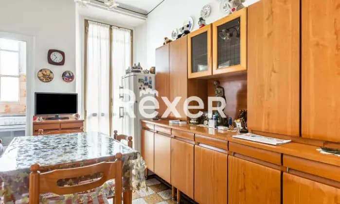 Rexer-MILANO-NUDA-PROPRIETA-Milano-Piazza-Aquilea-Appartamento-mq-con-solaio-e-cantina-Cucina