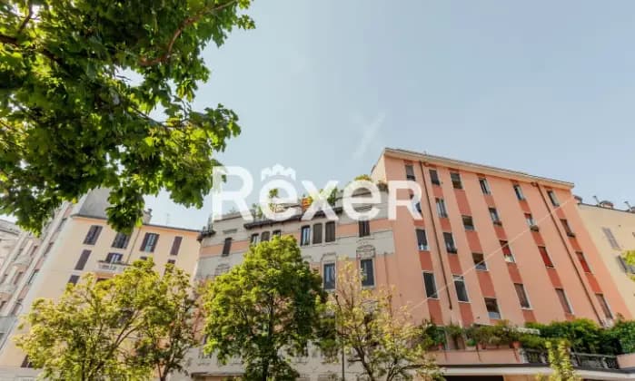 Rexer-MILANO-Porta-Romana-Piazza-Medaglie-DOro-Appartamento-di-mq-con-cantina-Giardino