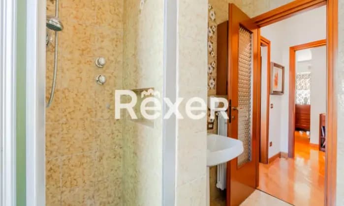 Rexer-MILANO-Porta-Romana-Piazza-Medaglie-DOro-Appartamento-di-mq-con-cantina-Bagno
