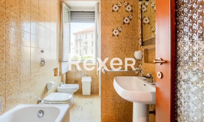 Rexer-MILANO-Porta-Romana-Piazza-Medaglie-DOro-Appartamento-di-mq-con-cantina-Bagno