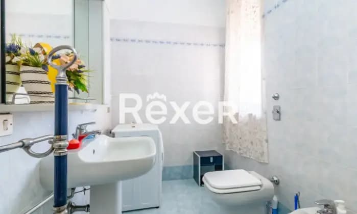 Rexer-Monza-Monza-Ampio-trilocale-con-doppio-balcone-al-piano-quarto-Bagno