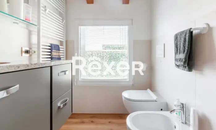 Rexer-Milano-Attico-con-terrazzo-su-due-livelli-mq-Bagno