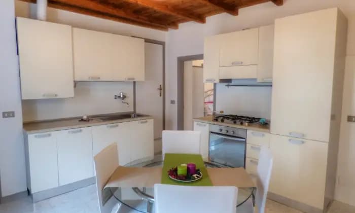 Rexer-Carrodano-Romantico-appartamento-dallo-stile-retr-Cucina