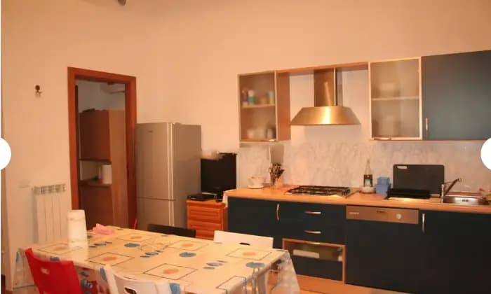 Rexer-Senigallia-Vendesi-appartamento-in-lungomare-Leonardo-da-Vinci-a-Senigallia-Cucina
