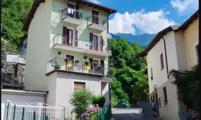 Rexer-Pagnona-Vendesi-casa-in-Via-Concordato-a-Pagnona-LC-Terrazzo