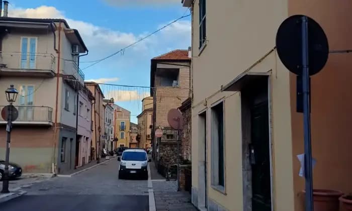 Rexer-Bisenti-Terratetto-unifamiliare-in-vendita-in-via-Roma-a-Bisenti-Garage