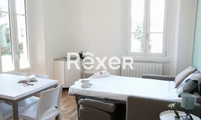 Rexer-Milano-Monolocale-ristrutturato-ed-arredato-zona-Bocconi-Bagno