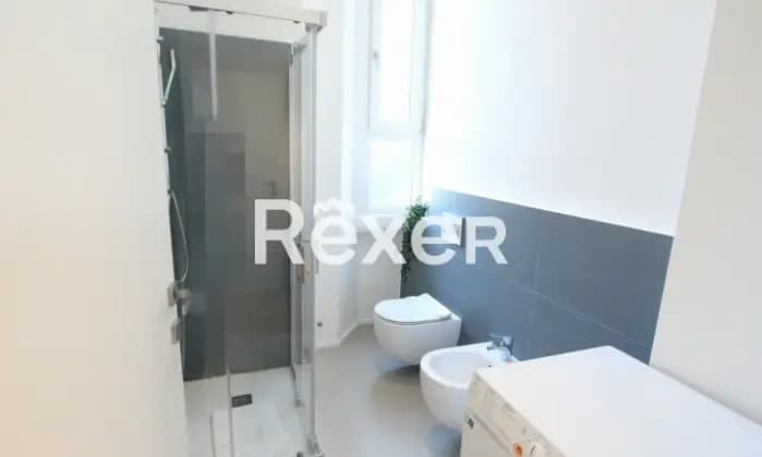 Rexer-Milano-Monolocale-ristrutturato-ed-arredato-zona-Bocconi-Bagno