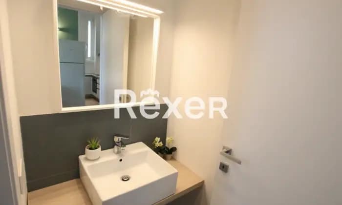 Rexer-Milano-Monolocale-ristrutturato-ed-arredato-zona-Bocconi-Bagno