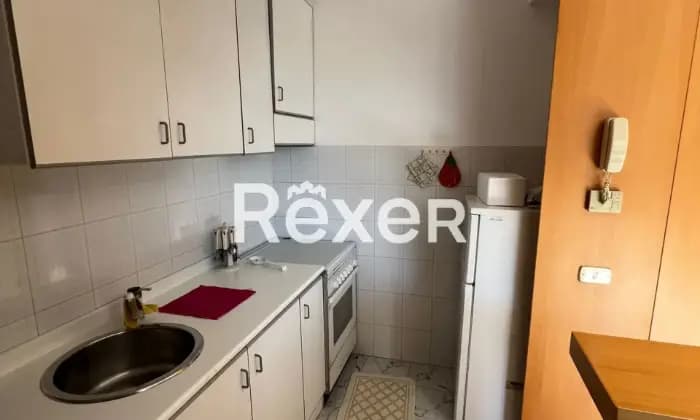 Rexer-Guidonia-Montecelio-Elegante-appartamento-su-due-Livelli-Cucina