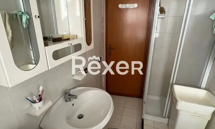 Rexer-Guidonia-Montecelio-Elegante-appartamento-su-due-Livelli-Bagno