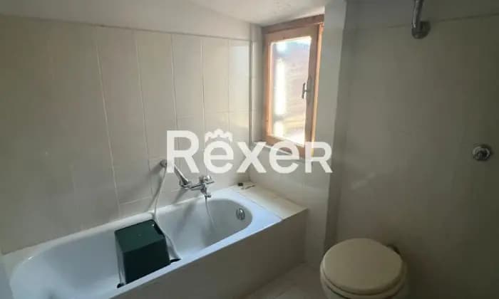 Rexer-Guidonia-Montecelio-Elegante-appartamento-su-due-Livelli-Bagno