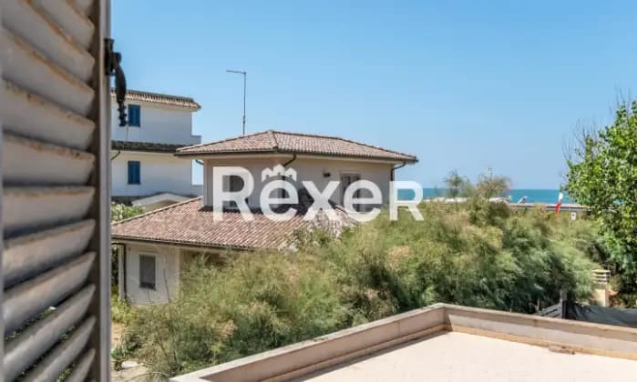 Rexer-Fiumicino-Focene-appartamento-vista-mare-Terrazzo