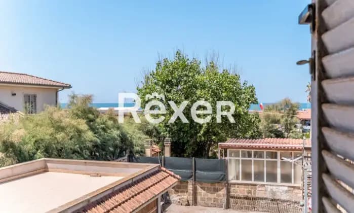 Rexer-Fiumicino-Focene-appartamento-vista-mare-Terrazzo