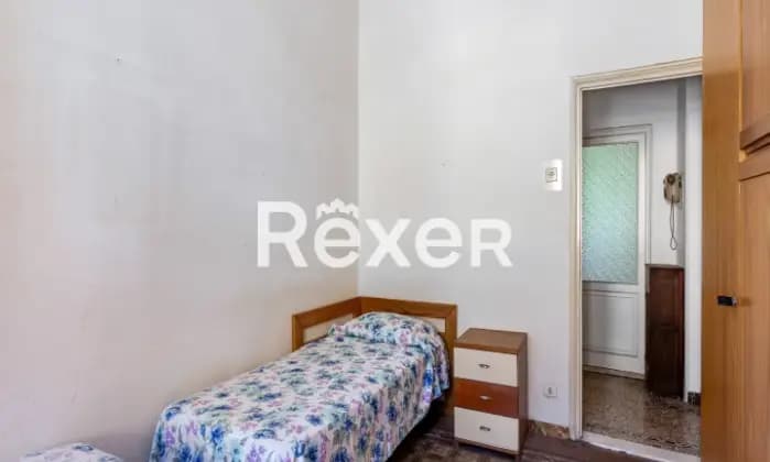 Rexer-Firenze-Dalmazia-Appartamento-di-vani-con-balcone-al-piano-primo-CameraDaLetto
