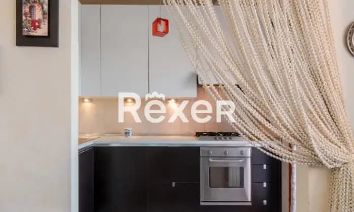 Rexer-Roma-Luminoso-bilocale-piano-alto-in-ottimo-stato-Cucina