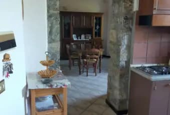Rexer-Roccalbegna-Appartamento-casa-in-pietra-vista-valle-e-colline-Cucina
