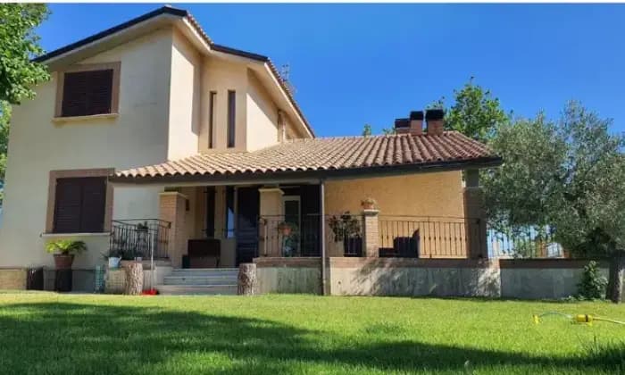 Rexer-Ancarano-Villa-in-vendita-in-frazione-Madonna-della-Carit-ad-Ancarano-Giardino