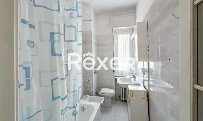 Rexer-Milano-Bilocale-ultimo-piano-luminoso-Bagno