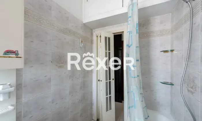 Rexer-Milano-Bilocale-ultimo-piano-luminoso-Bagno