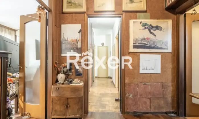 Rexer-Milano-Nuda-Propriet-Ampio-trilocale-con-cantina-e-posto-auto-di-propriet-Altro