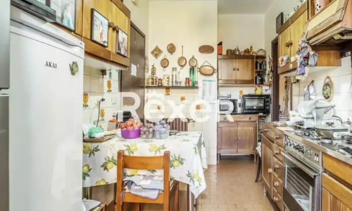 Rexer-Milano-Nuda-Propriet-Ampio-trilocale-con-cantina-e-posto-auto-di-propriet-Cucina