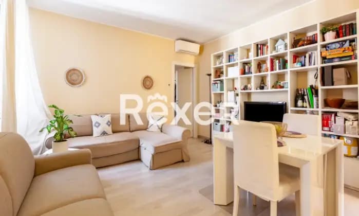 Rexer-Milano-Appartamento-ristrutturato-stabile-depoca-Salone