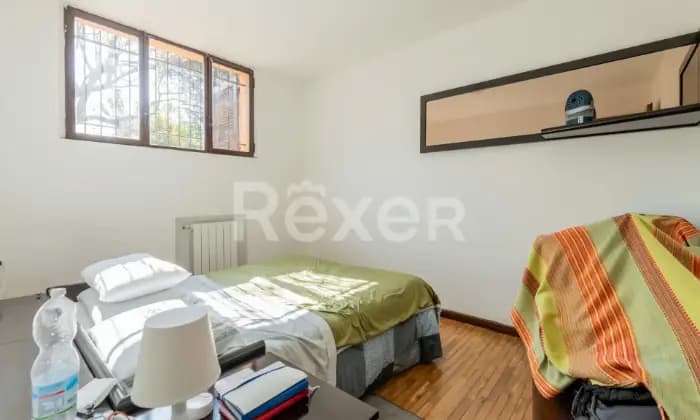 Rexer-Camparada-Ampia-Villa-Altro