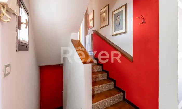 Rexer-Camparada-Ampia-Villa-Altro