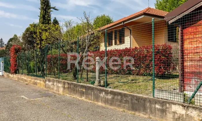 Rexer-Camparada-Ampia-Villa-Altro