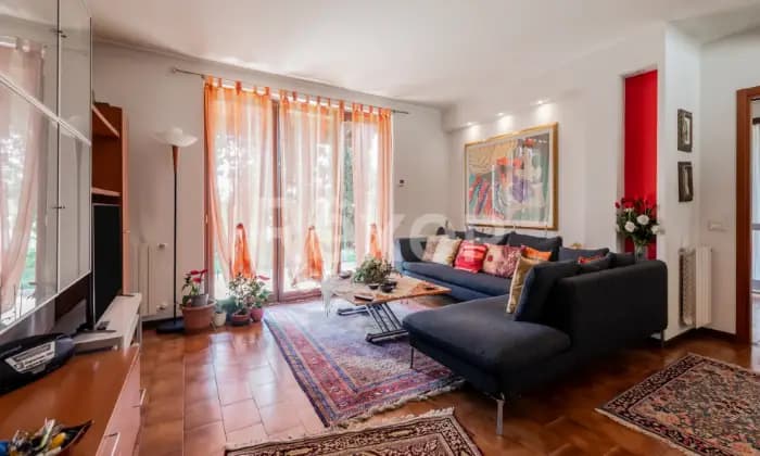 Rexer-Camparada-Ampia-Villa-Altro