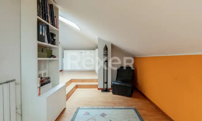 Rexer-Camparada-Ampia-Villa-Altro