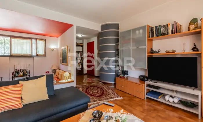 Rexer-Camparada-Ampia-Villa-Altro