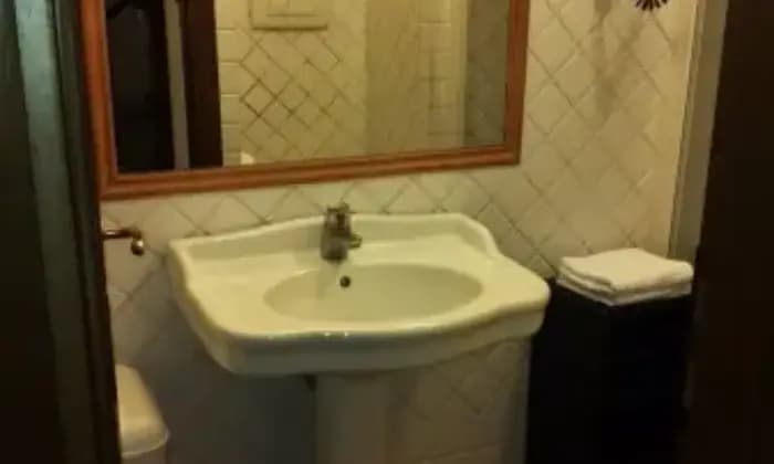 Rexer-Roma-Bilocale-in-affitto-BAGNO